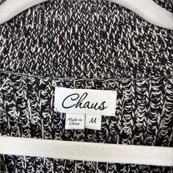 Button Down Top✨ - Picture 2 of 8